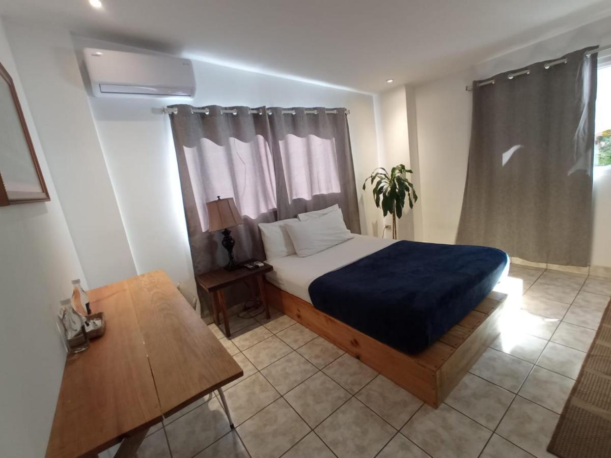 Cinco Hotel B&B Σαν Σαλβαντόρ Εξωτερικό φωτογραφία
