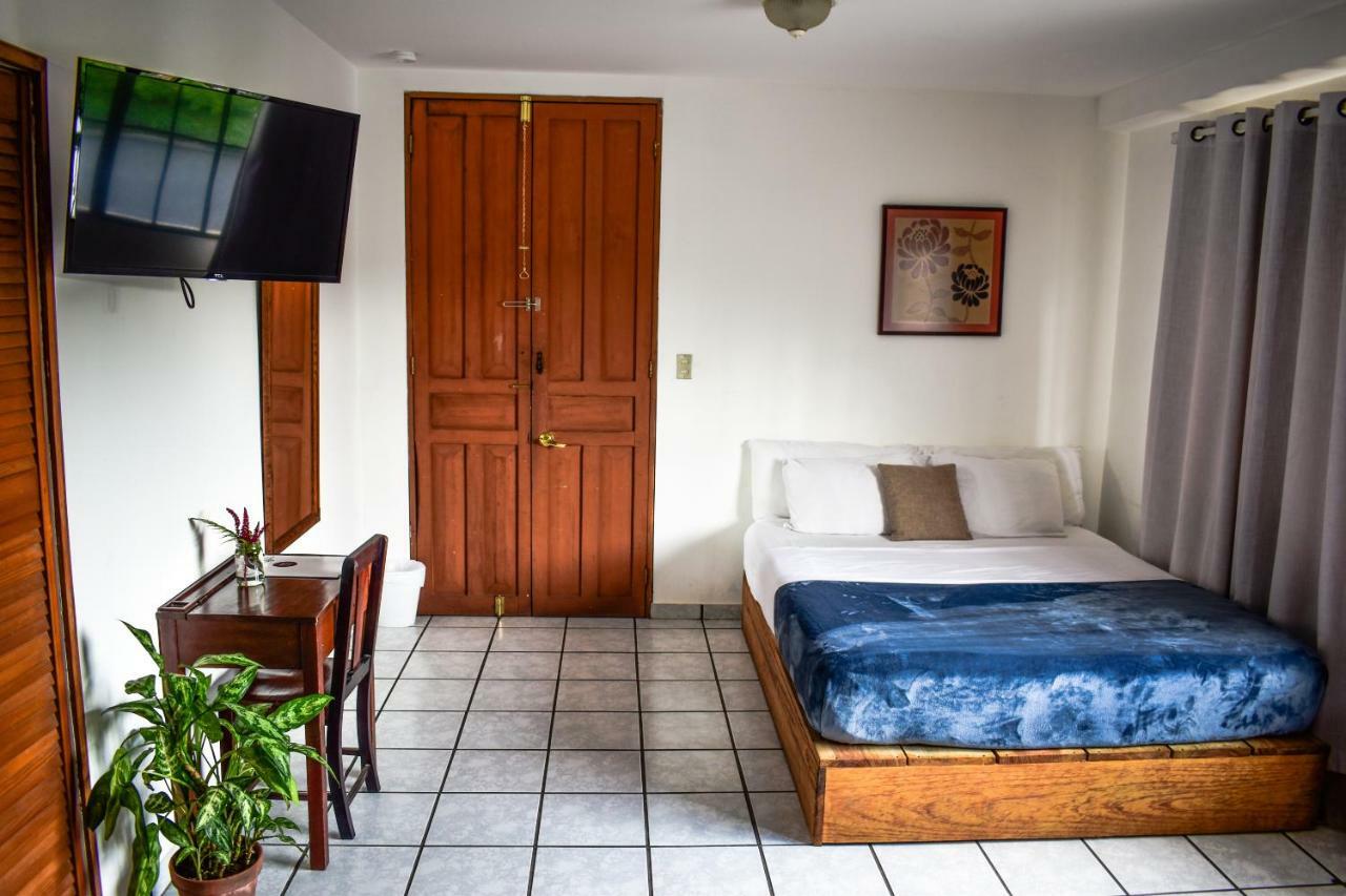 Cinco Hotel B&B Σαν Σαλβαντόρ Εξωτερικό φωτογραφία